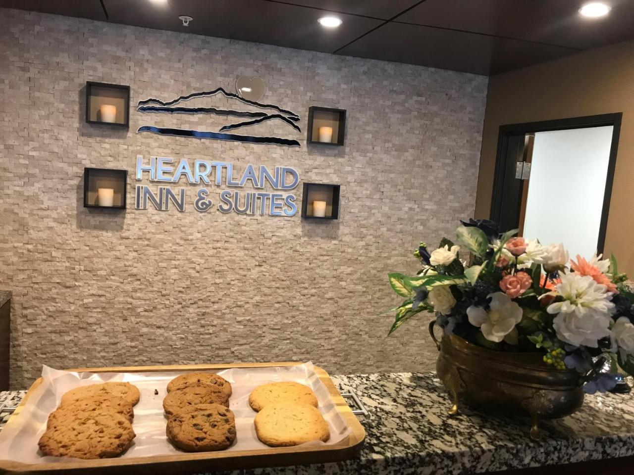 Heartland Inn And Suites 휘트랜드 외부 사진